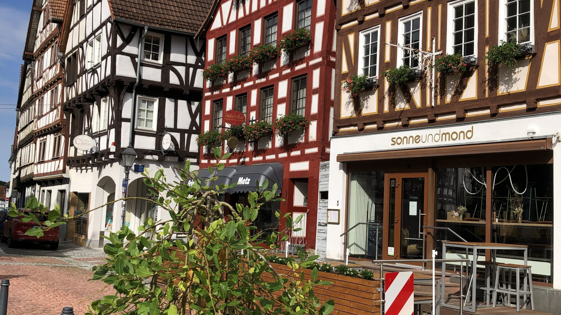 Marktplatz Sonne und Mond